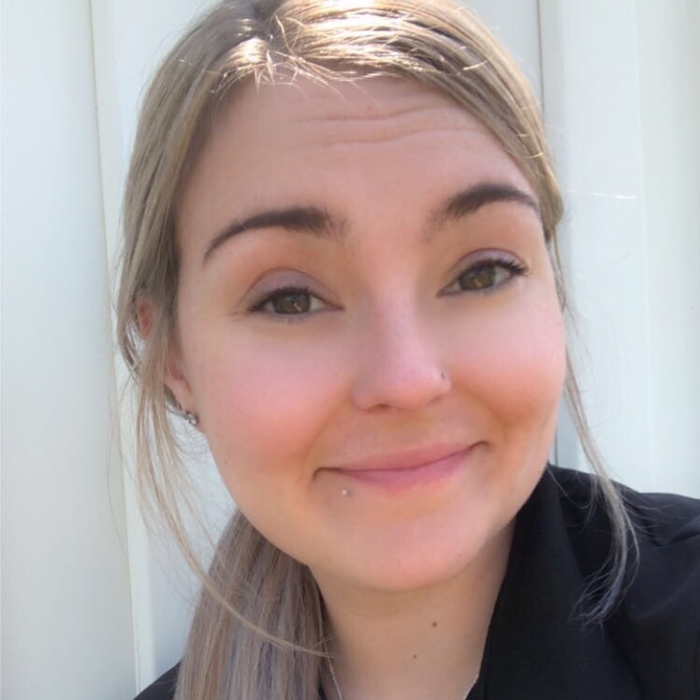 Meet your Posher, Claudia
